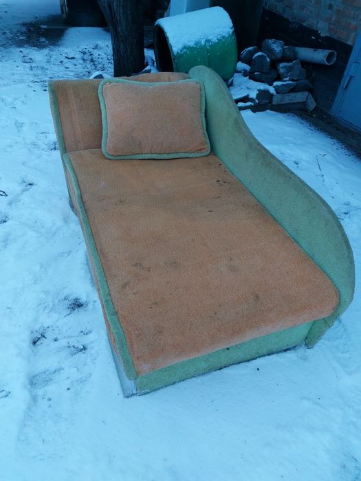 Продам диван малютка