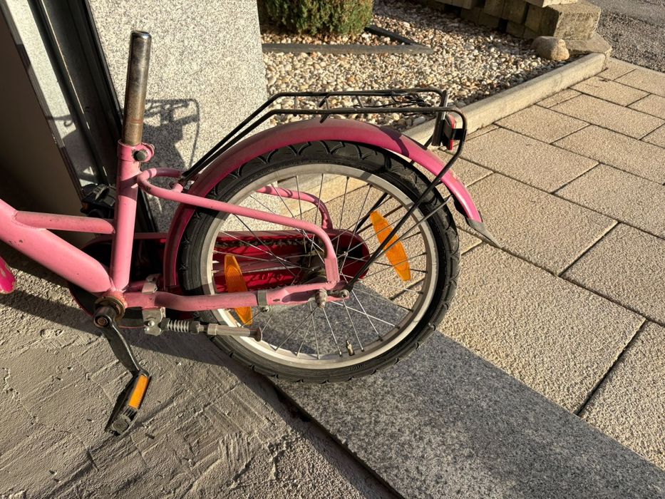 Bicicleta rosa infantil