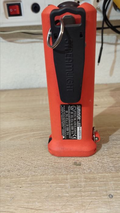 Latarka katowa  Stermalight dla straży pozarnej