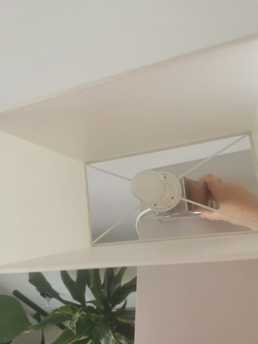 Lampka stołowa srebrna