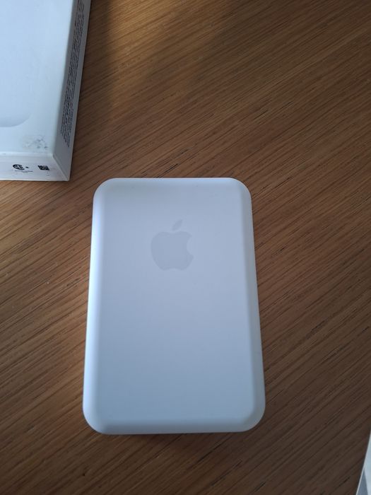 Ładowarka powerbank apple magSafe iphone