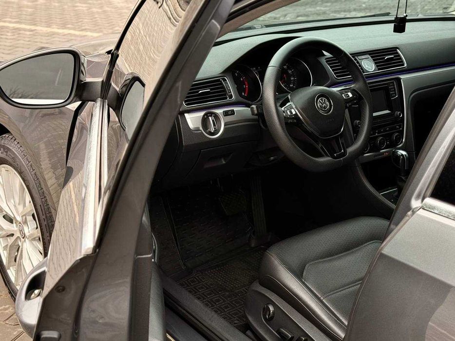 Volkswagen Passat 2015 рік