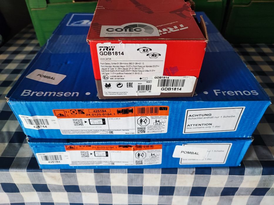 Discos e pastilhas frente para Audi A4 B8 143CV 2011