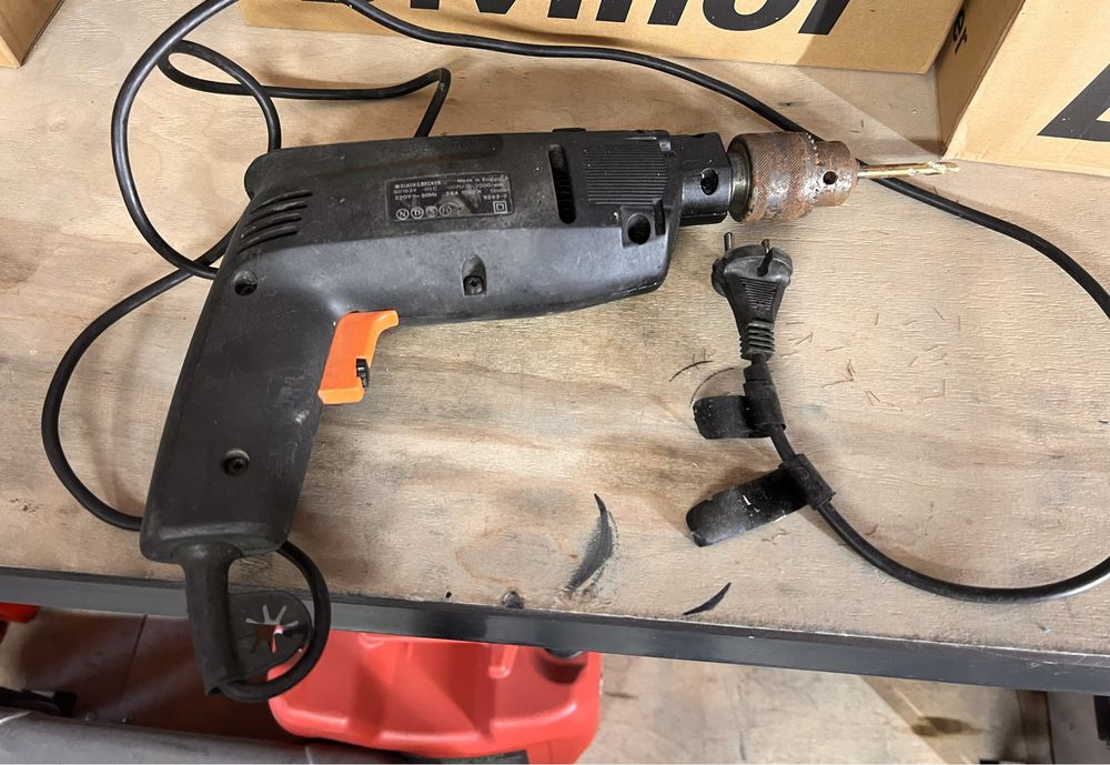 Wiertarka udarowa Black & Decker BD163V