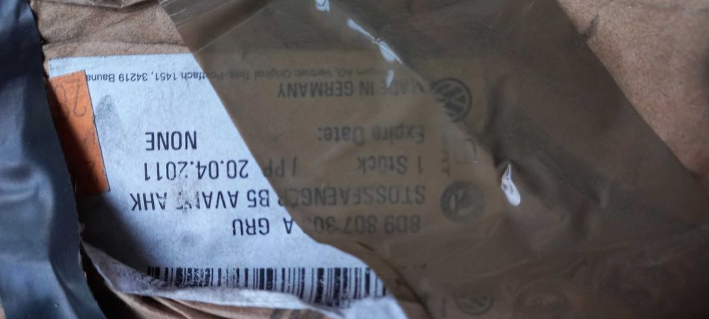 AUDI A4 B5 (8D)-NOVO Para-Choques Carrinha(1996 até 1999)NOVO ORIGINAL