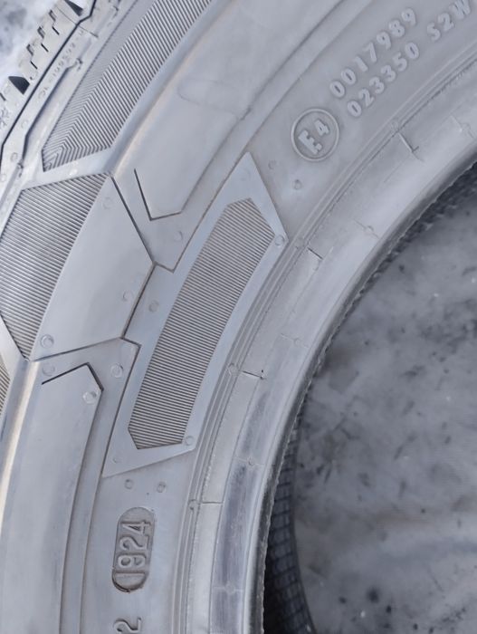 Продам шини 195/70R15C