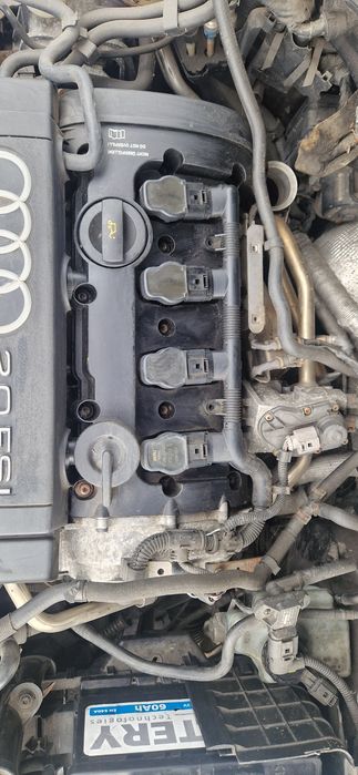 Silnik 2.0 FSI AXW 150km Audi A3 A4 Golf 5 Touran  Passat 192tkm 03-12r