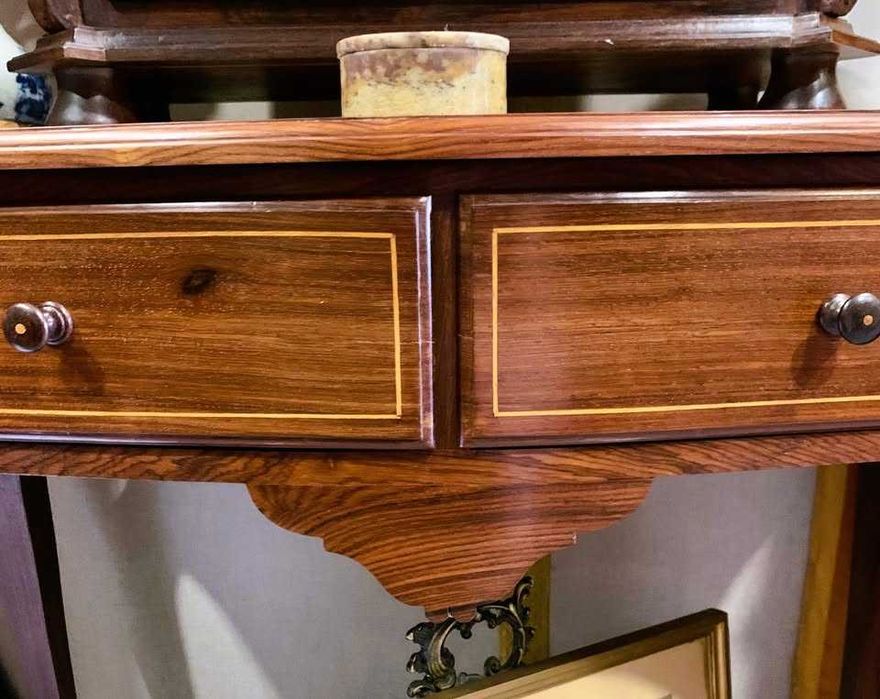 Mesa de encostar Estilo D. Maria