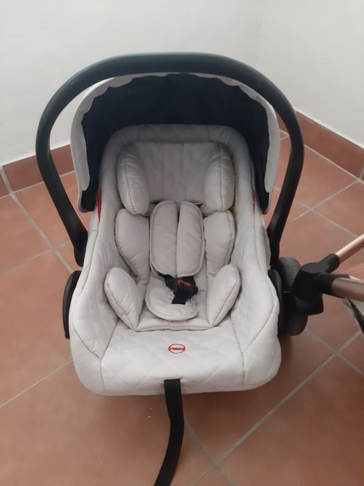 Carrinho de bebe trio