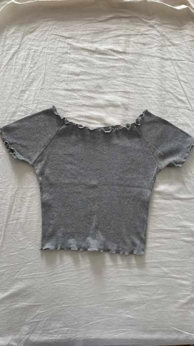 Blusa de manga curta cinza