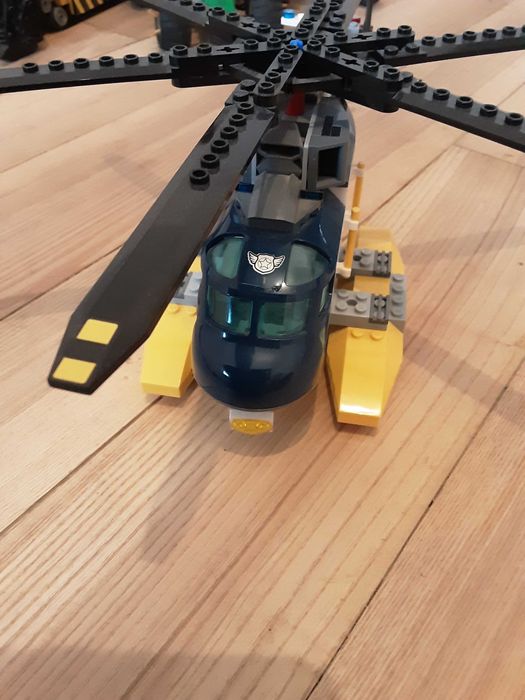 Lego city Pościg śmigłowcem 60067