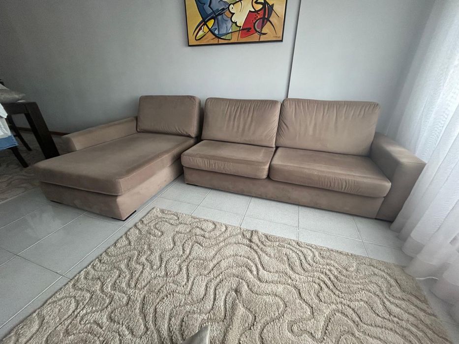 Sofá com chaise longue