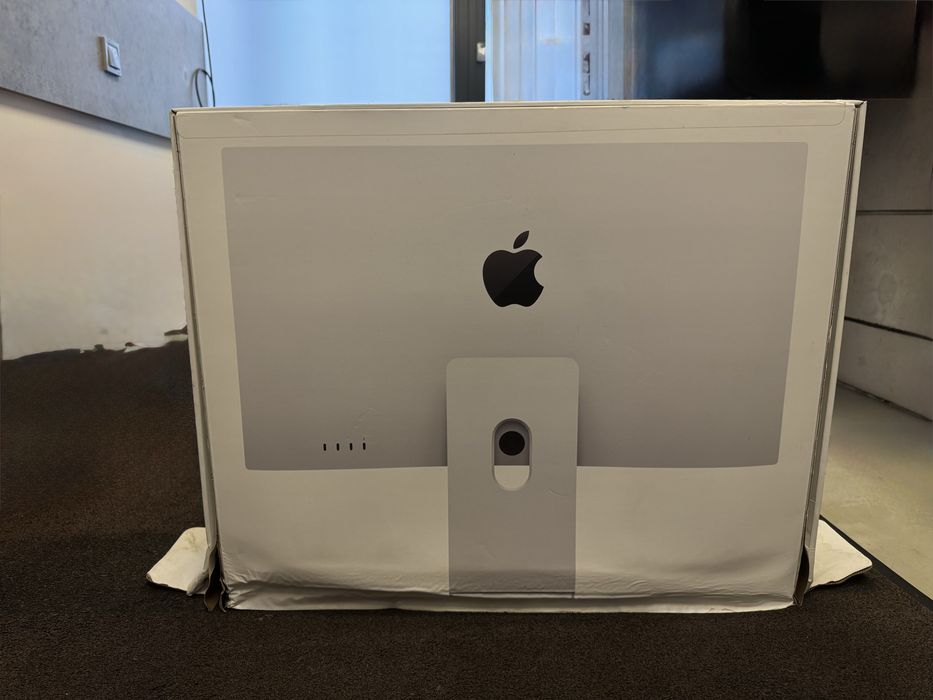 Apple Studio Display
