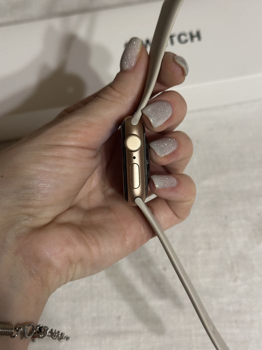 Продам Apple Watch se 40mm