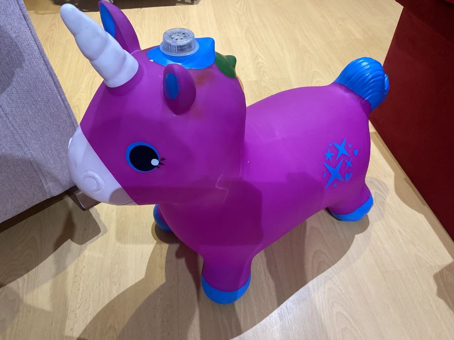Unicornio saltitao Comprei a minha filha nao gostou