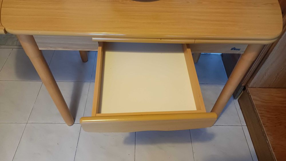 Mesa de refeição extensível da marca Portus