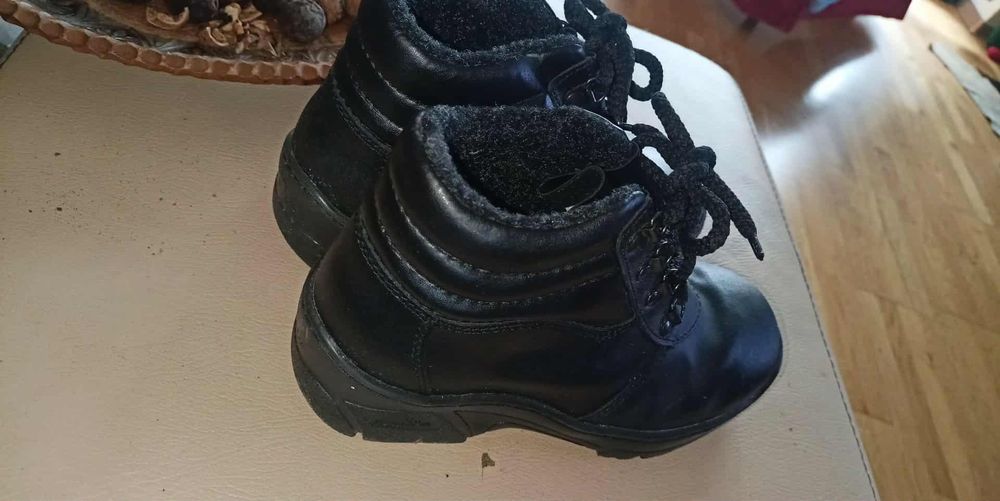 Buty ocieplane 37 jesień zima