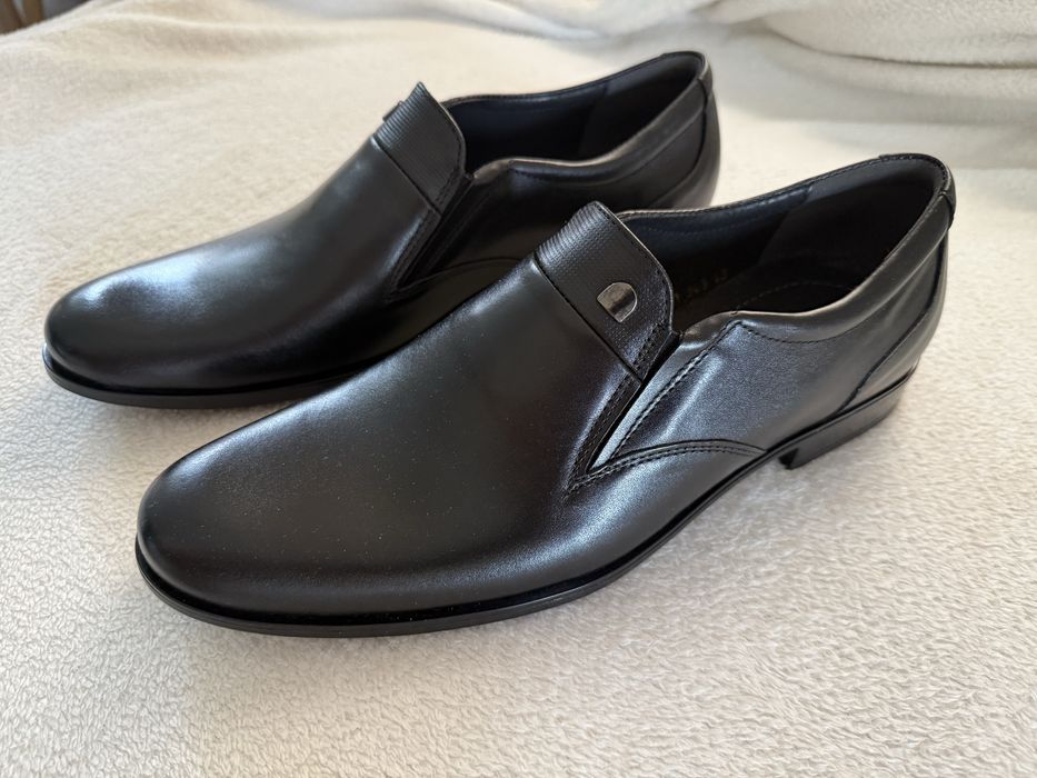 Kampol 43 meskie buty czarne skórzane nowe