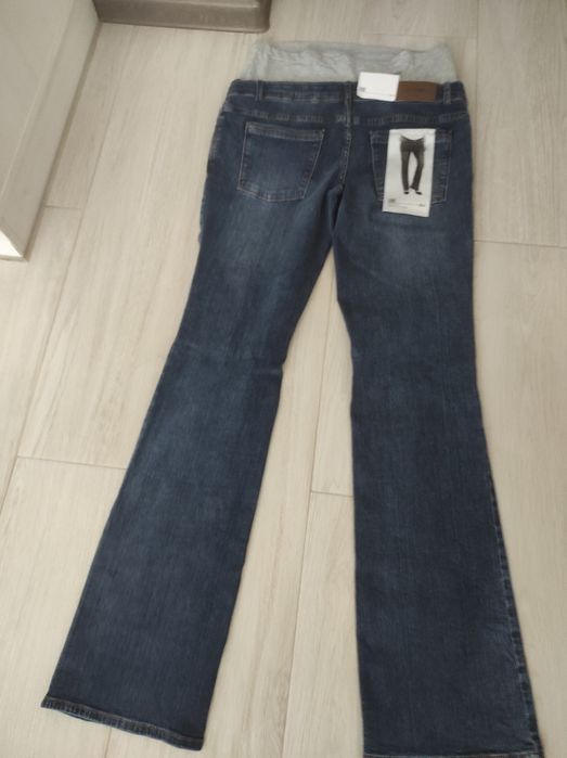 Фірмові джинси для вагітних.