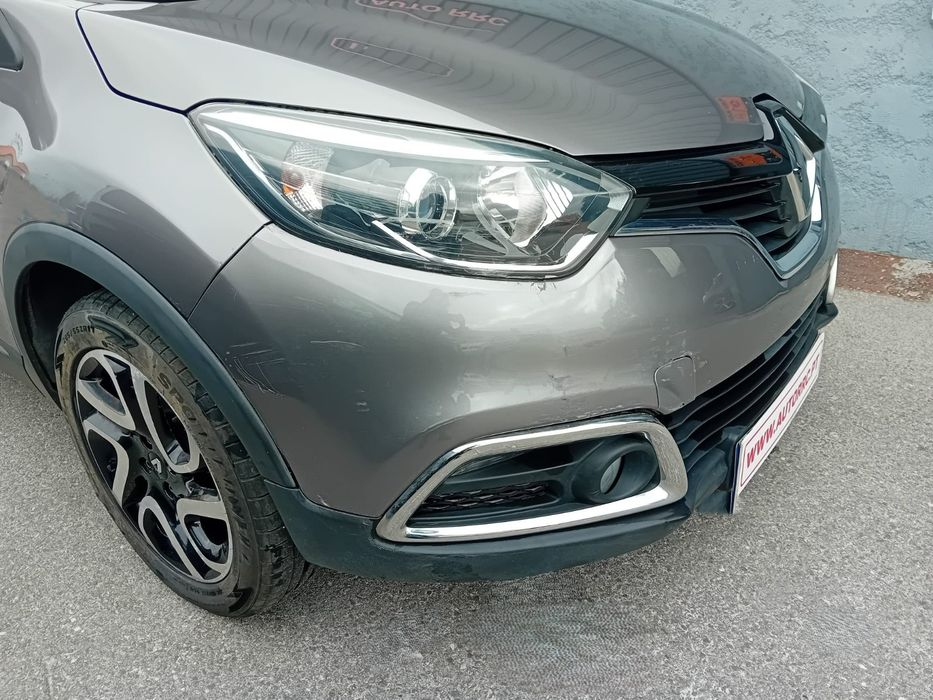 Renault Captur 0.9 tce Exclusive - Nacional  ( pequeno sinistro  )