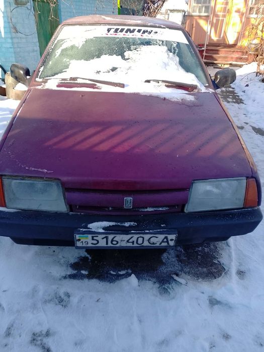 Ваз 2108 по тех-паспорту,є нове лобове скло, торпеда із Опель вектори, кузов повірений, питання по телефону. Торг біля капота.