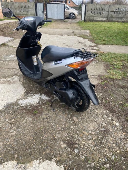 Продам скутер Сузукі адрес v50