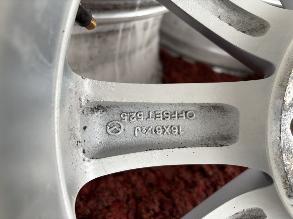 Original Mazda 3 6 323 626 R16 5x114,3