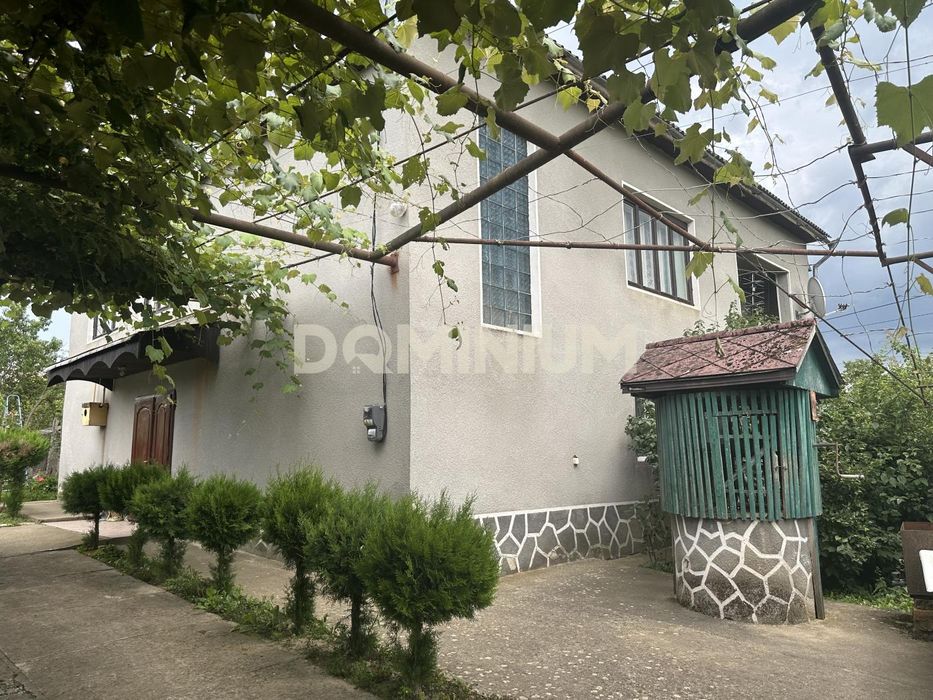 Продаж будинку  в с.Новобарово