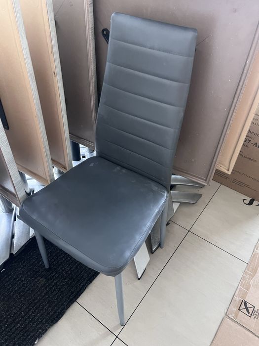 9 krzeseł szarych, ekoskóry