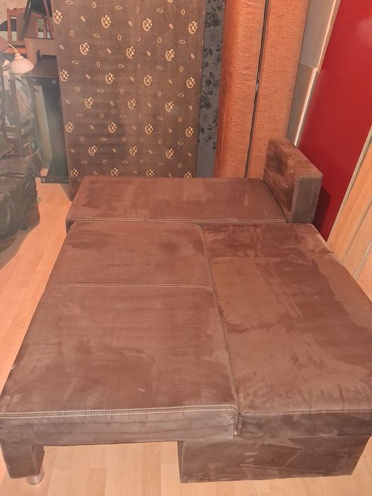 Meble - tapczany, wersalki, narożnik, fotel skórzany - używane. Każdy mebel  po 120 zł a fotel skórzany 280 zł