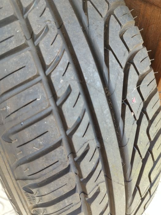 Pneu Michelin  195/65 R 15 e jante nova