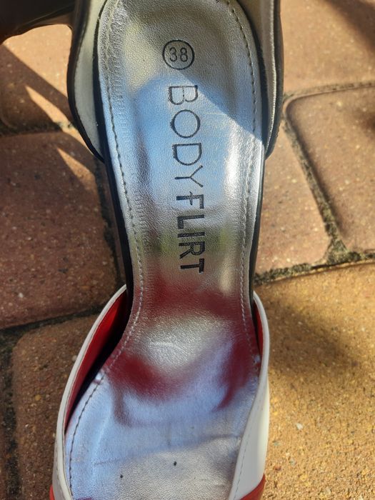 Buty, szpilki Bodyflirt 38