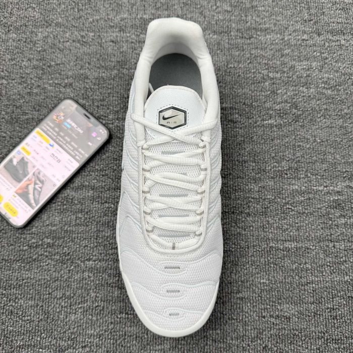 Air Max TN Plus White R.40