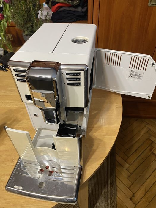 Кавомашина Saeco/Philips 5000 Series OTC /Cappuccino/Latte/Комплектний