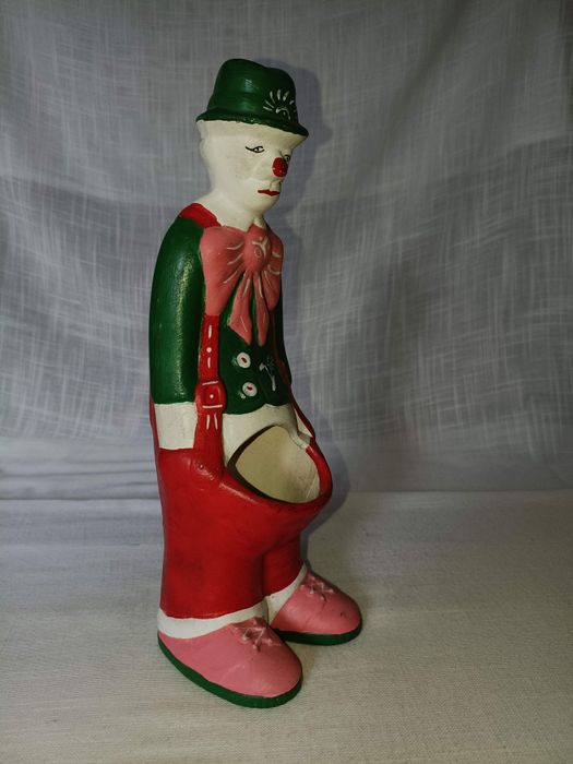 Smutny klaun figurka doniczka