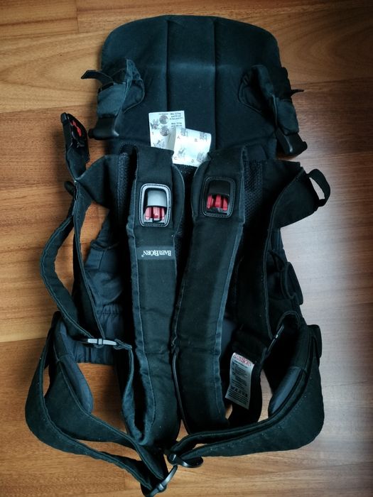 Marsúpio BabyBjorn ONE • preto