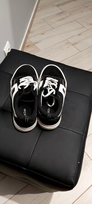 Продам красовки- черевики Adidas