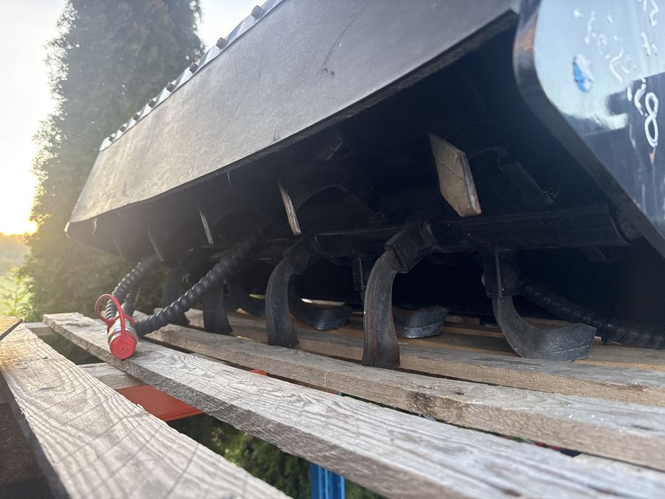 Glebogryzarka do mikro mini ladowarki typu ditch witch veermer avant