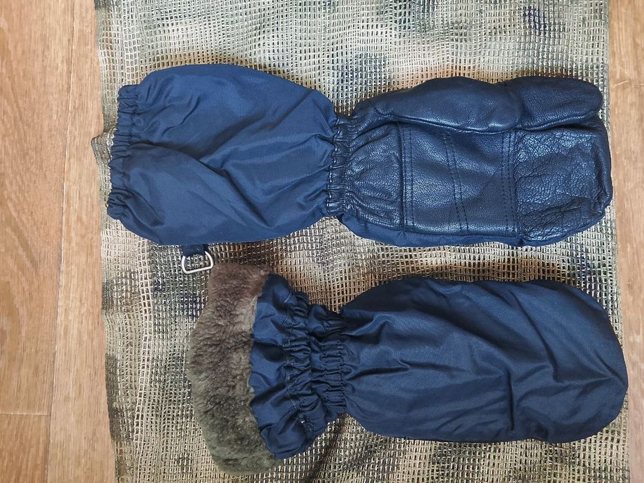 Перчатки трехпалые