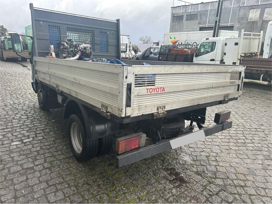 Toyota Dyna para peças