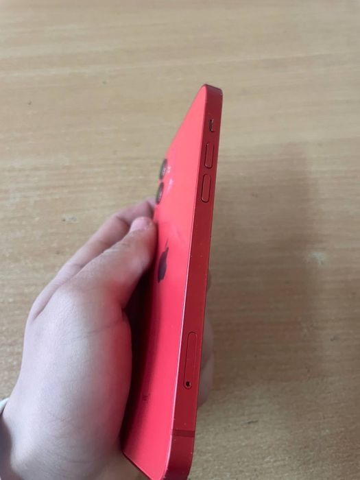 Продам iPhone 12