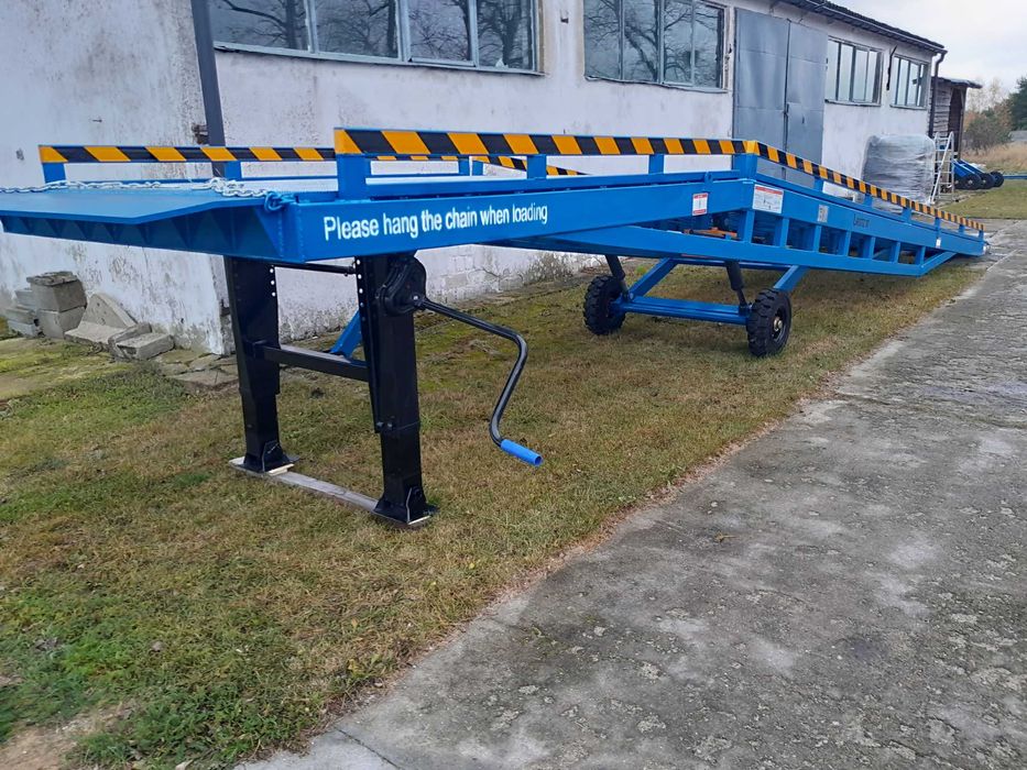 Mobilna rampa załadunkowo-rozładunkowa 10T CE  z krata pomostowa