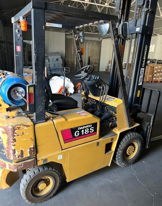 Empilhador deawoo Nissan 1800kgs aceito trocas / retomas