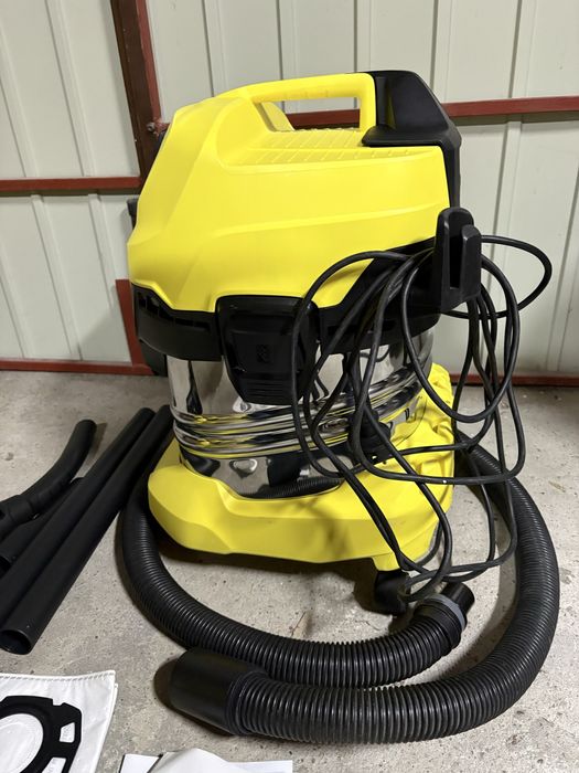 Pokazowy Karcher WD4 Premium inox bardzo dobry stan