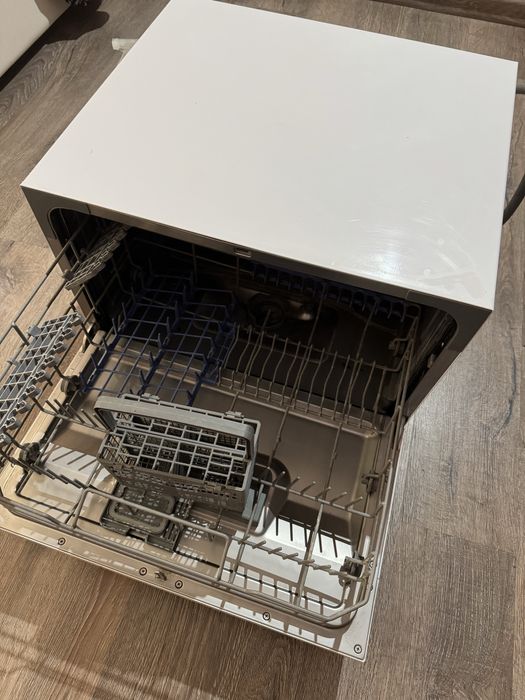 Посудомийна машина настільна Hansa