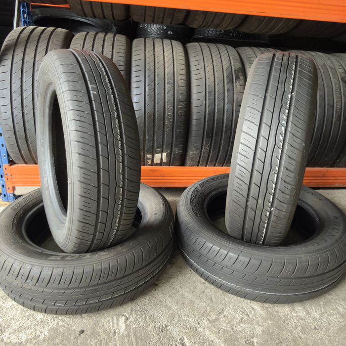 Pneus 175/65r15 Dunlop SP Sport FastResponse com 80% piso