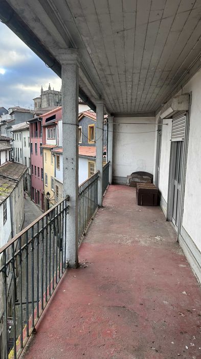 Apartamento T4 - Rua Direita 293 (Soldado Desconhecido)