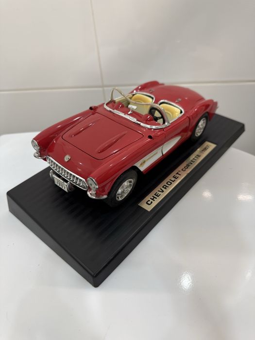 Chevrolet Corvette 1/18
