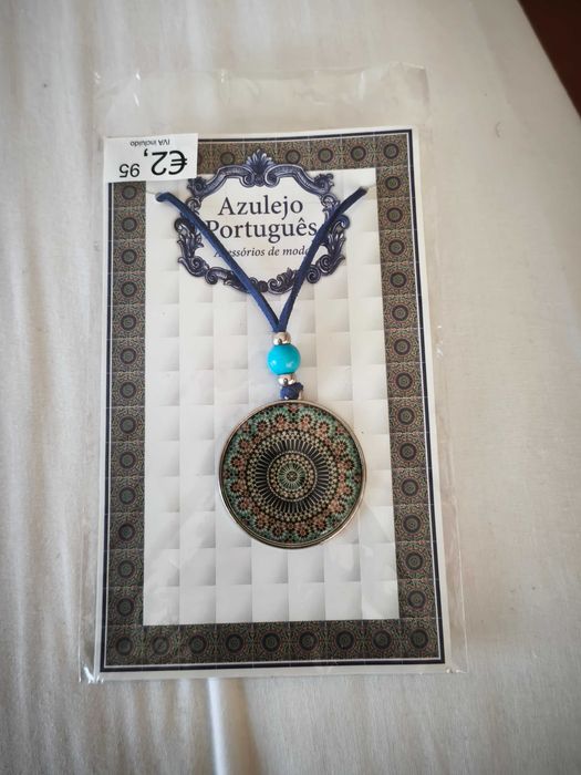 Colar azulejo português