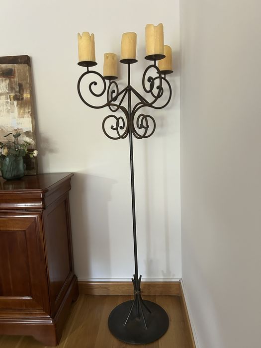 Candelabro em ferro